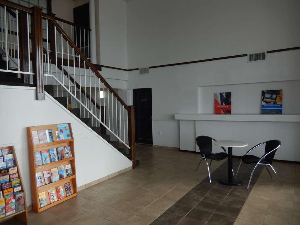 Motel 6 Portland Interior photo